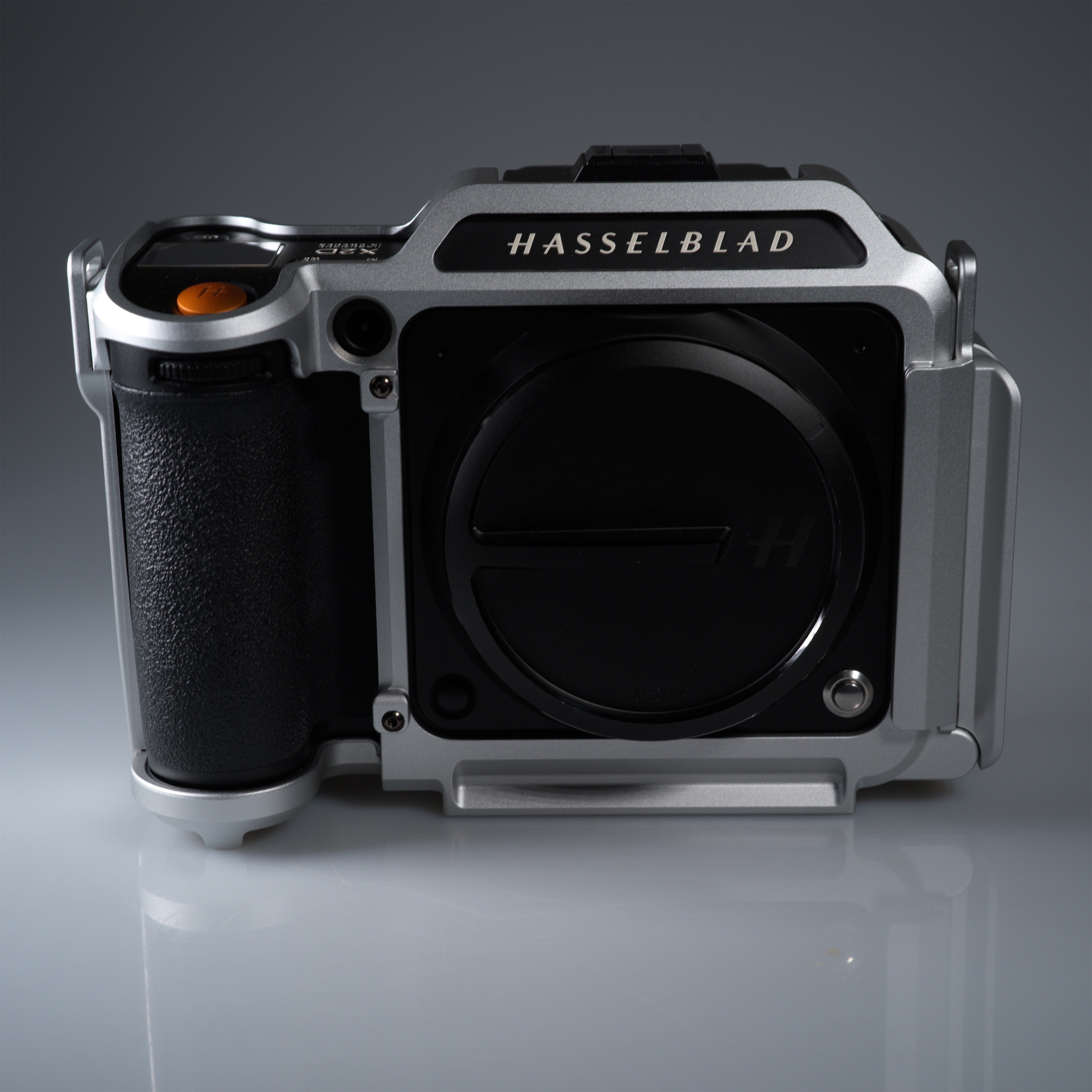 Lanhorse Hasselblad X2D Camera Cage, Integrated Landscape and Portrait Quick-Release Plate. (Silver)