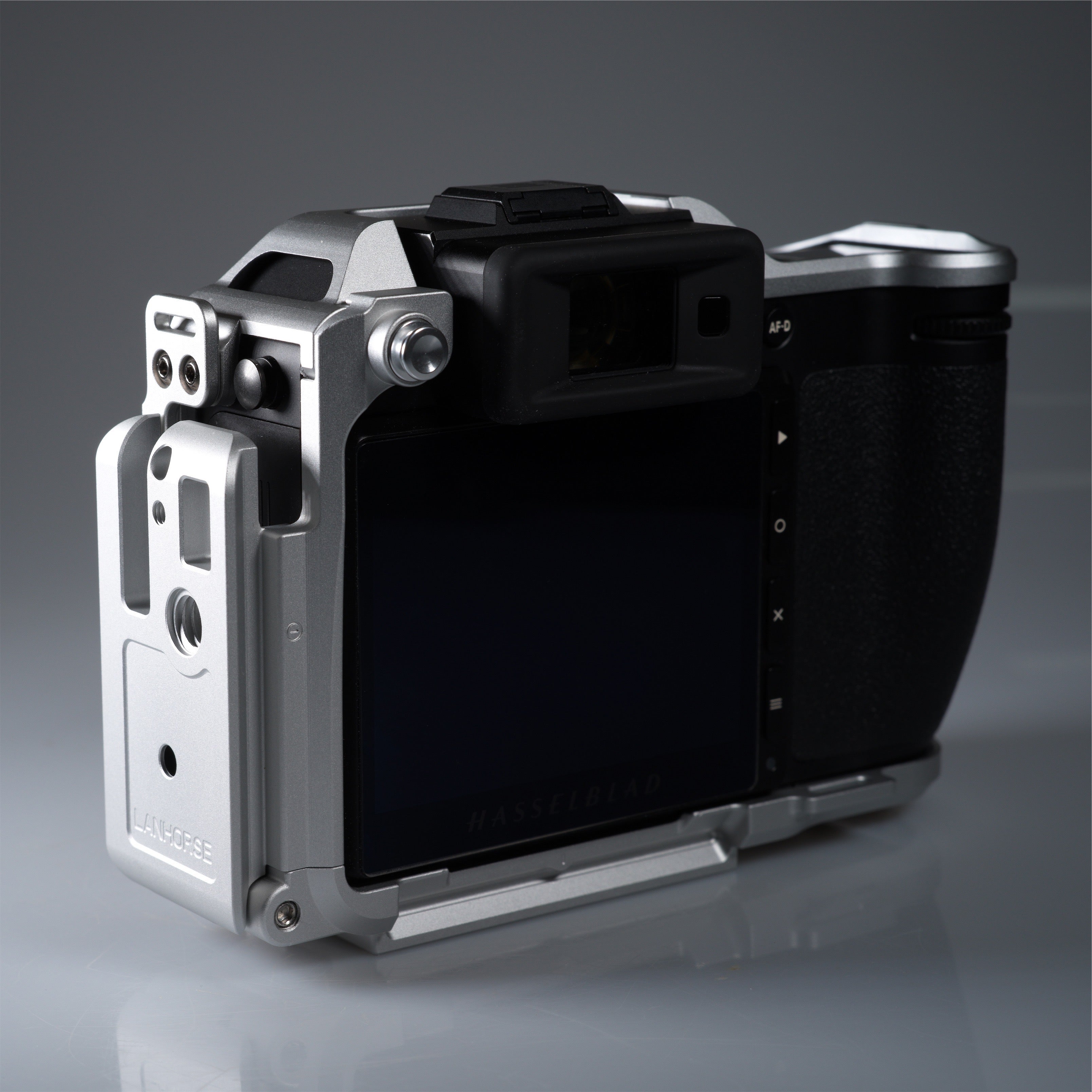 Lanhorse Hasselblad X2D Camera Cage, Integrated Landscape and Portrait Quick-Release Plate. (Silver)